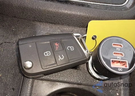 2020 Volkswagen Golf Gti 2.0T Autobahn/2.0T S/2.0T Se z USA, uszkodzony, nr VIN 3VW5T7AUXLM010413